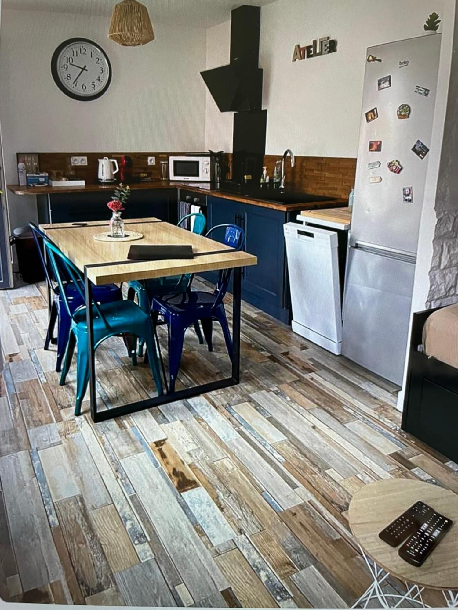 Maison Lumineuse, Proche Centre. Chateauroux Luaran gambar